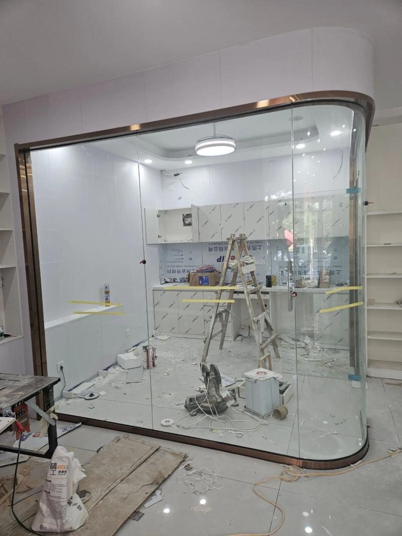 东营区钢化玻璃异形展柜玻璃 - 厂家